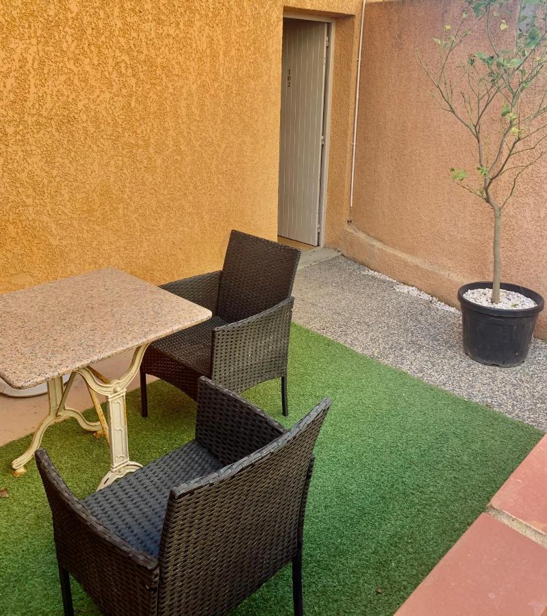 Hotel Saint Georges, Face A La Mer Canet-en-Roussillon Bagian luar foto