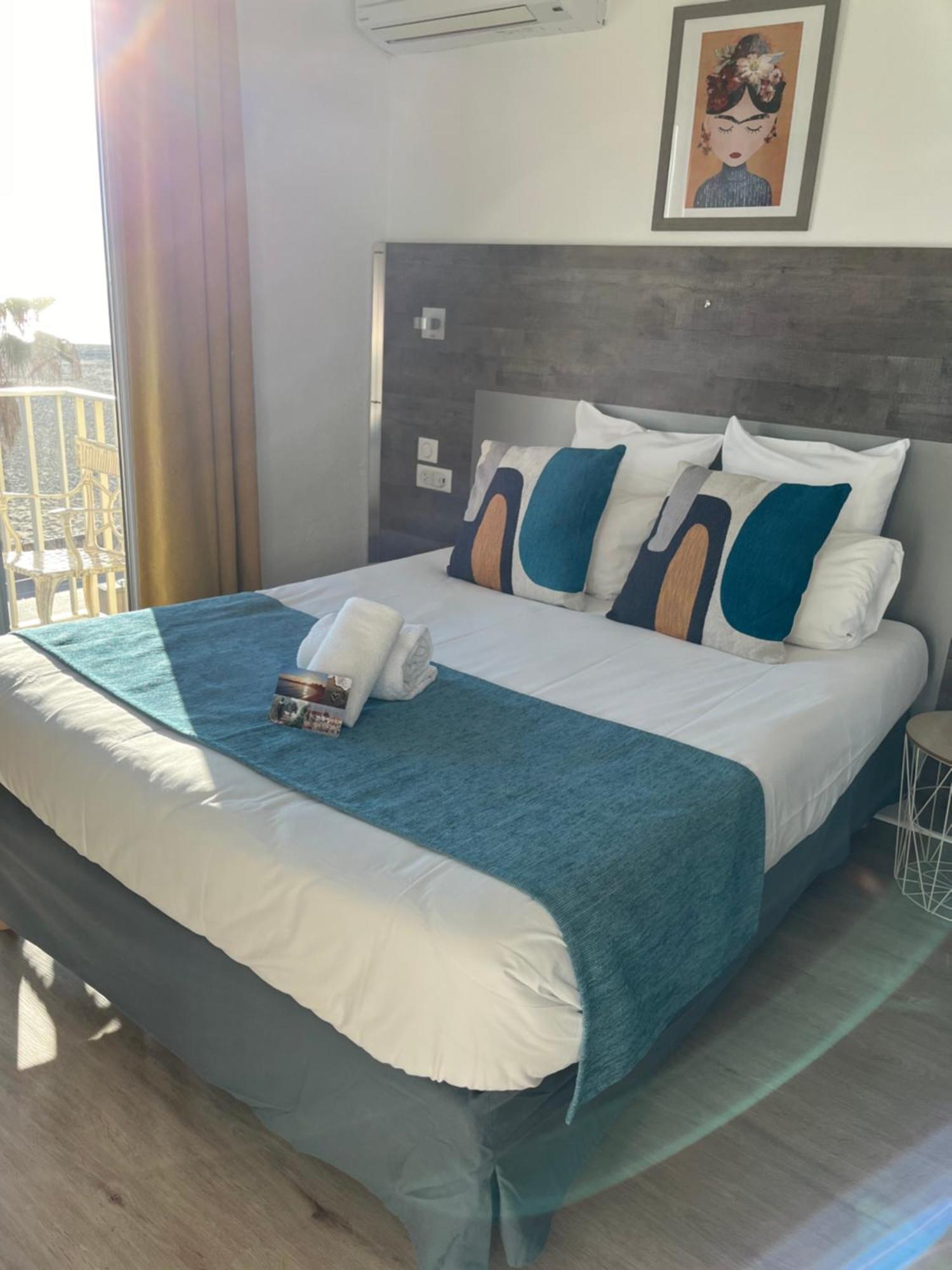 Hotel Saint Georges, Face A La Mer Canet-en-Roussillon Bagian luar foto