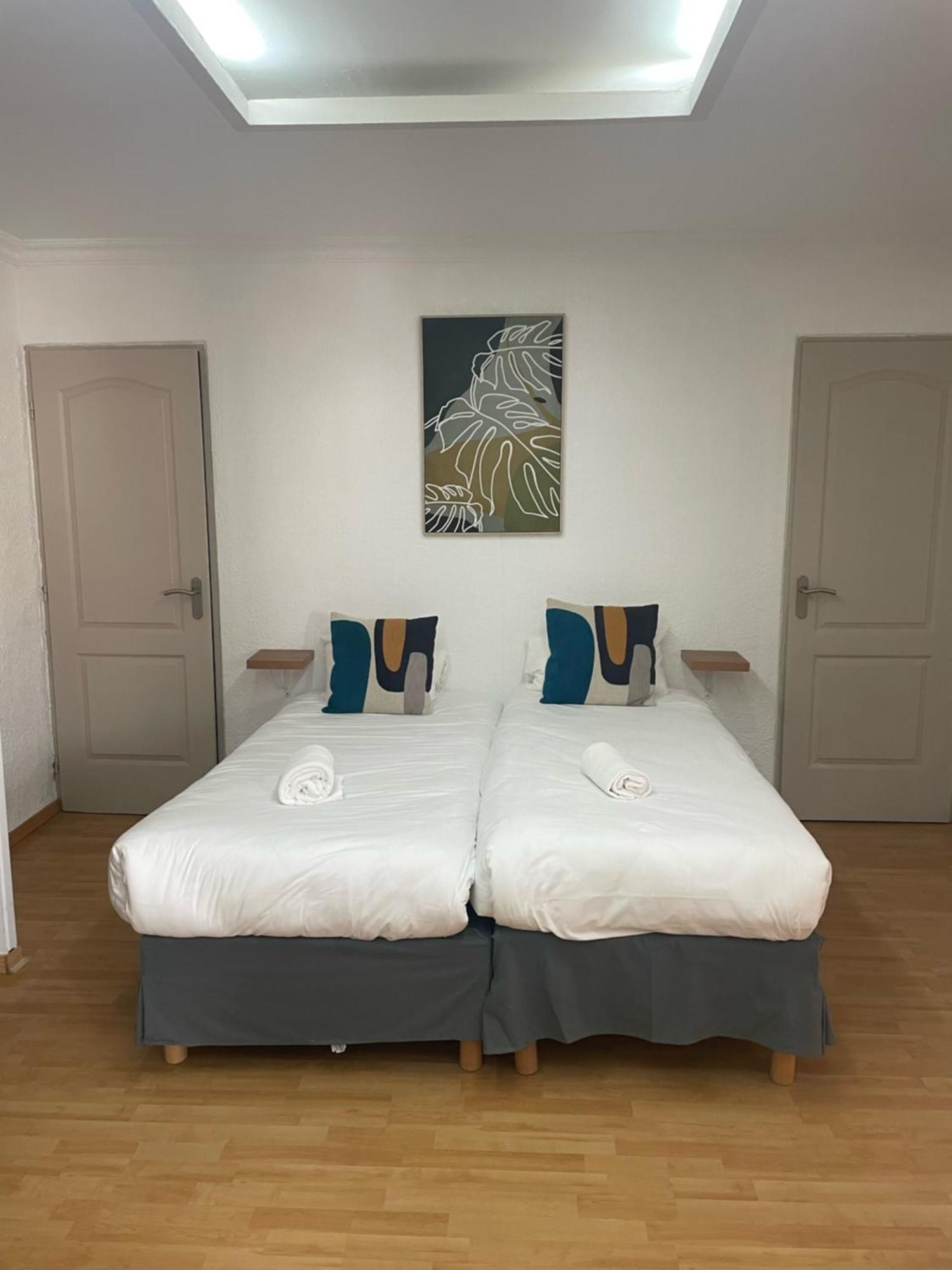 Hotel Saint Georges, Face A La Mer Canet-en-Roussillon Bagian luar foto