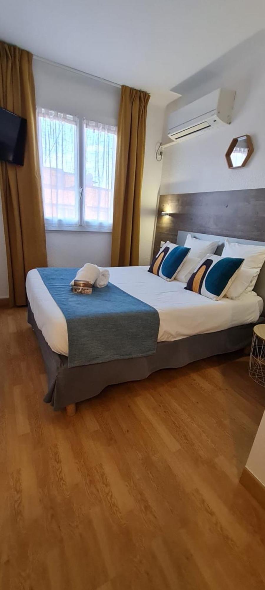 Hotel Saint Georges, Face A La Mer Canet-en-Roussillon Bagian luar foto