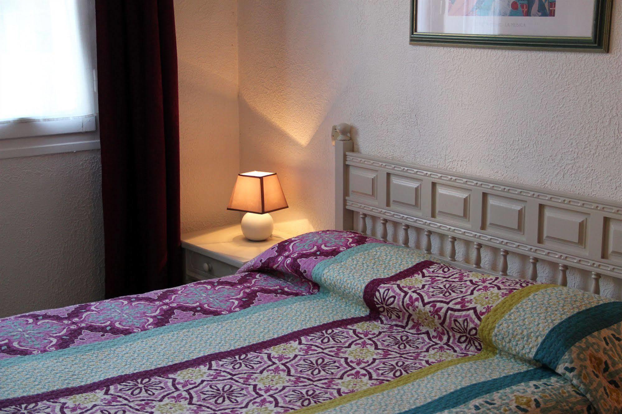 Hotel Saint Georges, Face A La Mer Canet-en-Roussillon Bagian luar foto