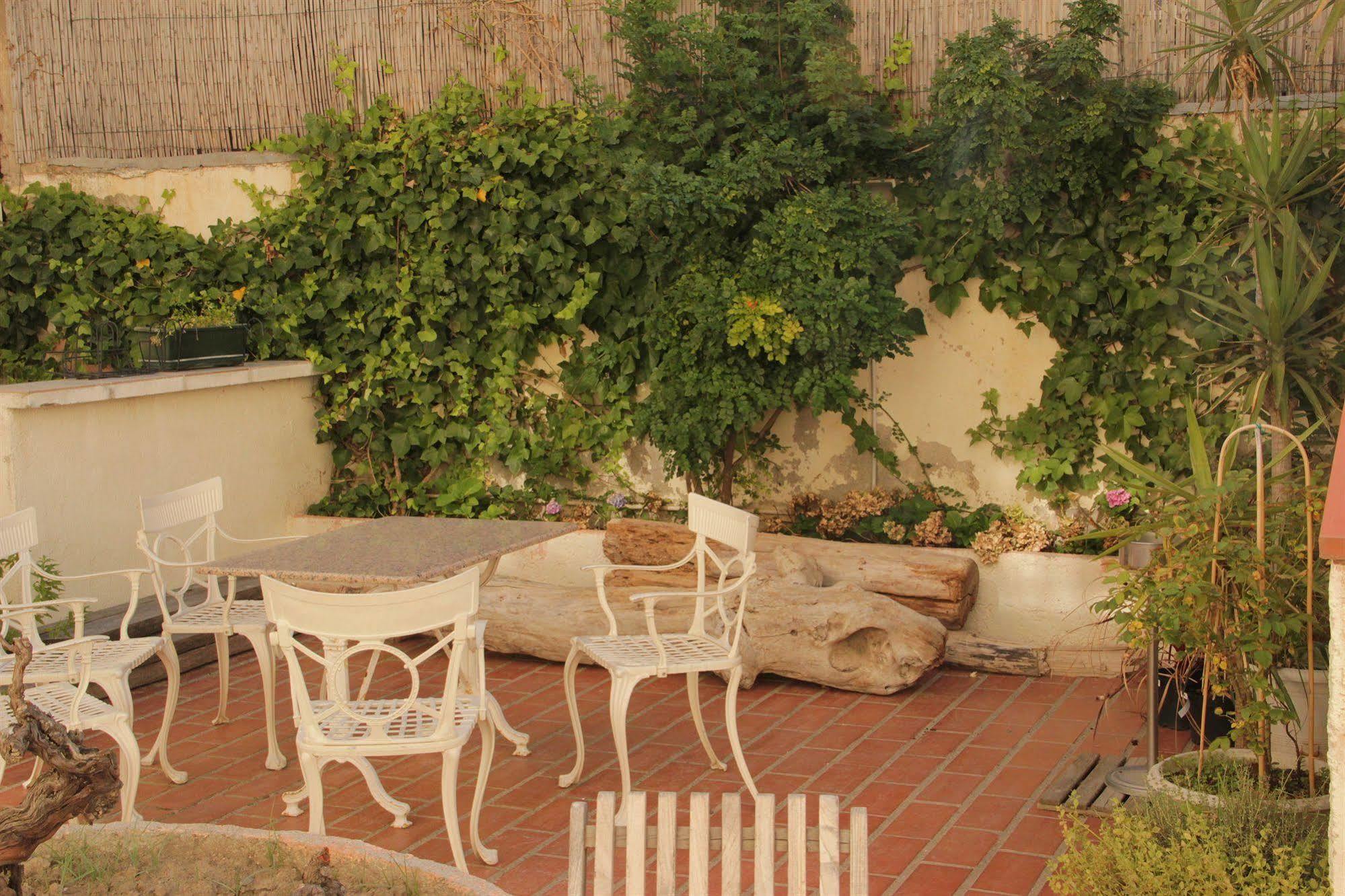 Hotel Saint Georges, Face A La Mer Canet-en-Roussillon Bagian luar foto